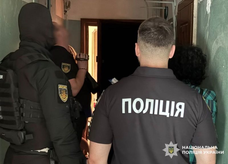 Привласнили майже 4 мільйони грантових коштів