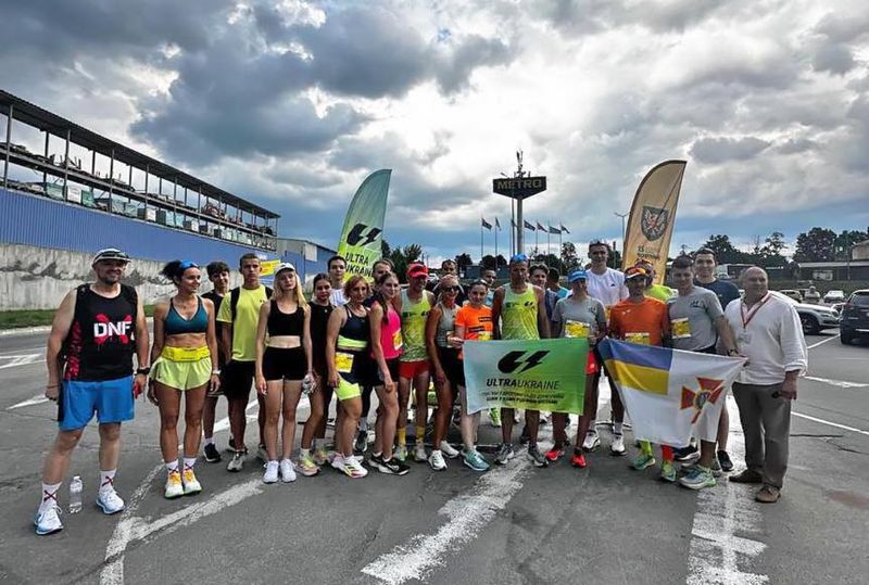 Учасники благодійного марафону UltraUkraine дісталися Вінниці