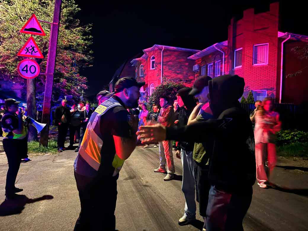 Замкнуте коло чи безпорадність?