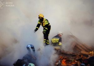 У Києві завершили ліквідацію наслідків обстрілу в ніч на 28 серпня