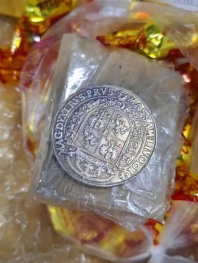 У пасажирки на кордоні з Румунією знайшли монети Риму, Речі Посполитої та часів Рейху