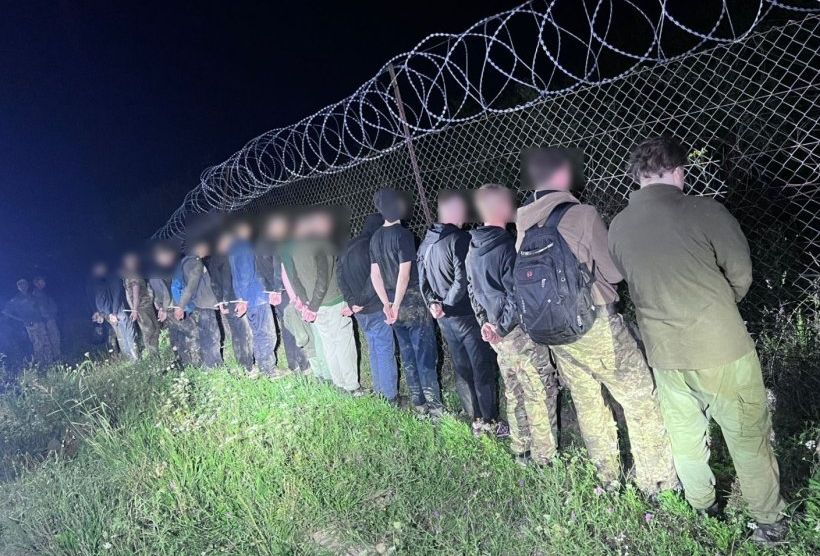 Велику групу ухилянтів затримали на кордоні зі Словаччиною