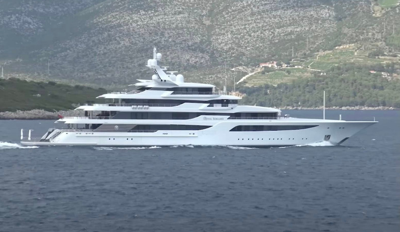 АРМА четвертий рік не може продати яхту Медведчука