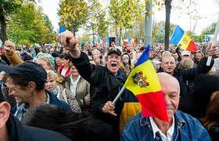 Шор обіцяє $3000 за участь в протестах проти чинної влади Молдови