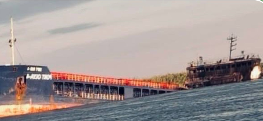 Уражене судно «Порт Оля 4», яке у момент атаки було завантажене комплектуючими до Шахедів та боєприпасами з Ірану