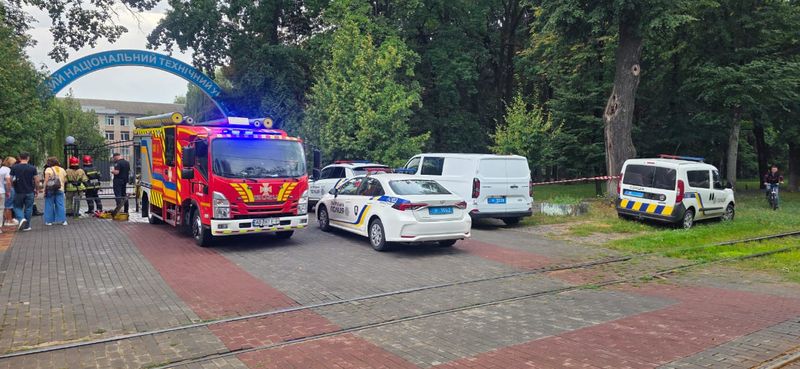 Мінери погрожують підірвати ВТУ