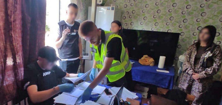 Командирку роти підозрюють у хабарництві