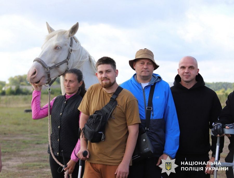 Поранені нацгвардійці відвідали кінний клуб на Вінничині