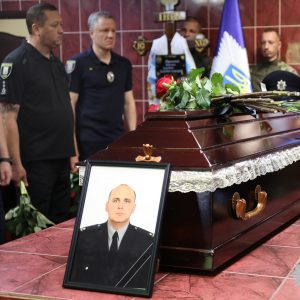 У Гайсині похоронили героя – столичного поліцейського