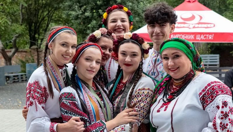 “Вінничани виступають на фестивалі «Червона рута”