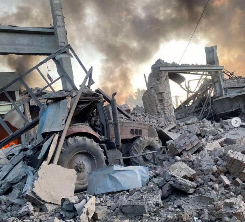 Ворог знищив у Вінниці приватний бізнес з виробництва дверей