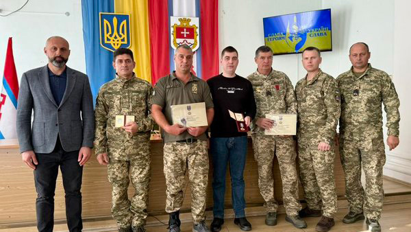 Захисникам з Вінниччини вручили державні нагороди