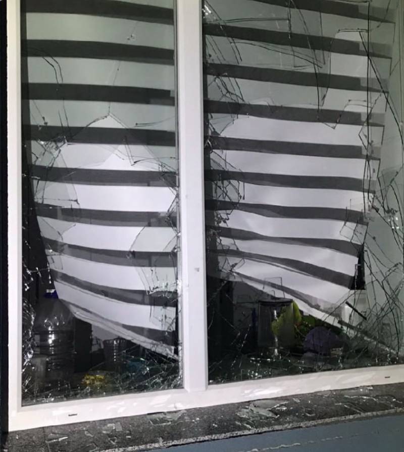 Намагалась проникнути у стоматологічний цент