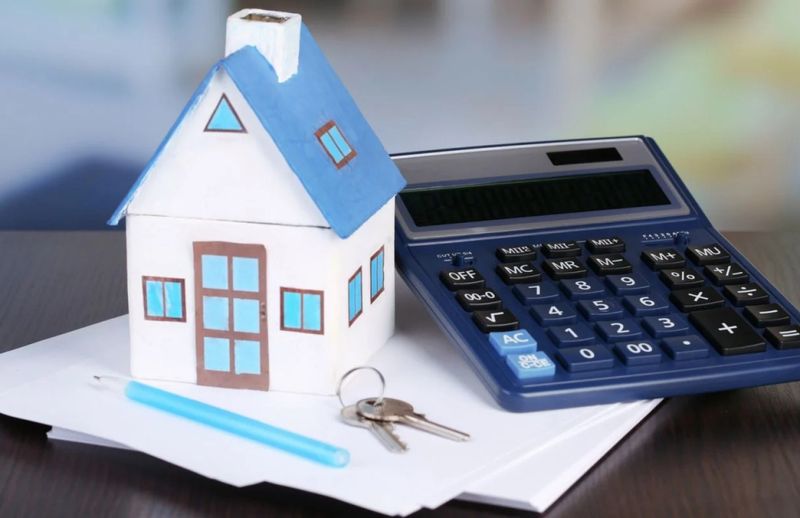 Українці закликають уряд врегулювати діяльність рієлторів