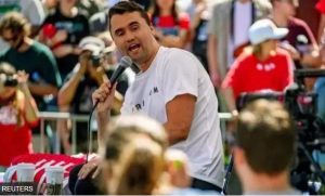 Вбивцю Чарлі Кірка затримано. Ним виявився 22-річний Тайлер Робінсон, підтвердив губернатор штату Юта.