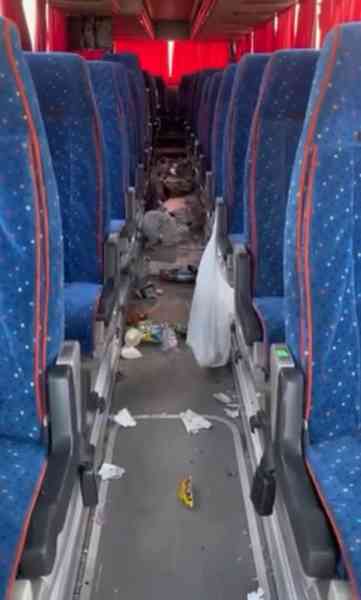Ось такий безлад залишили у автобусі хасиди