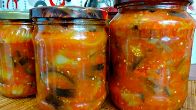 Смачна закрутка із баклажанів на зиму