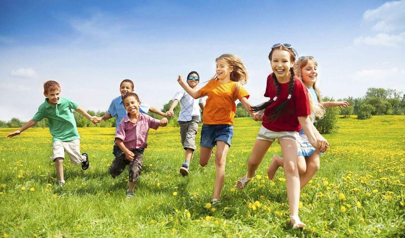 Омбудсмен закликав не поширювати фото дітей у соцмережах