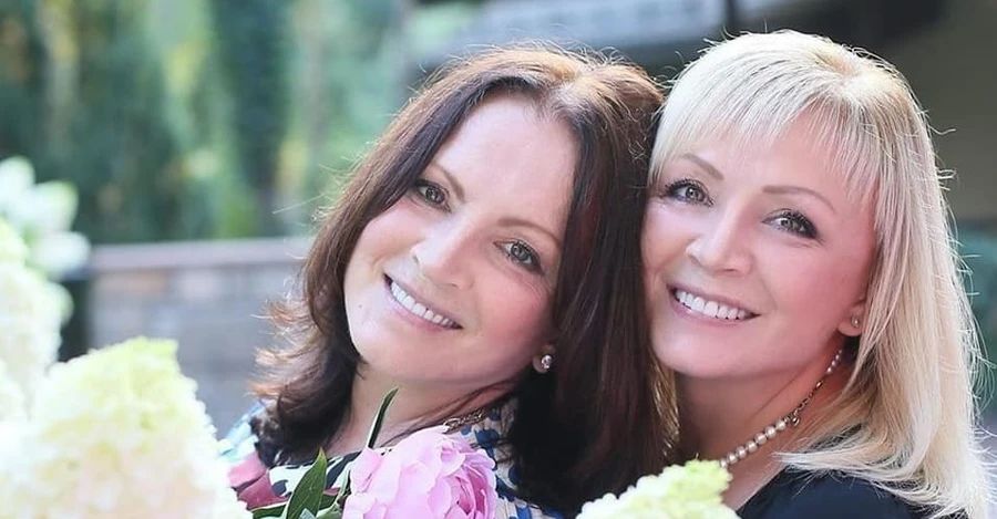 Яке прізвище змінила легенда естради