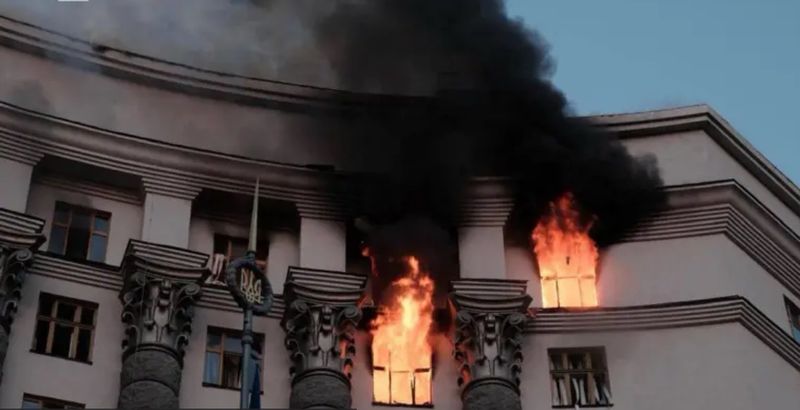 Прем’єр Британії про удар РФ по Кабміну: Путін вважає, що може діяти безкарно