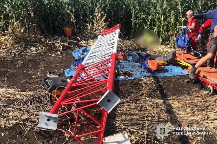 На Хмельниччині під час встановлення вітрової вишки загинув 20-річний чоловік