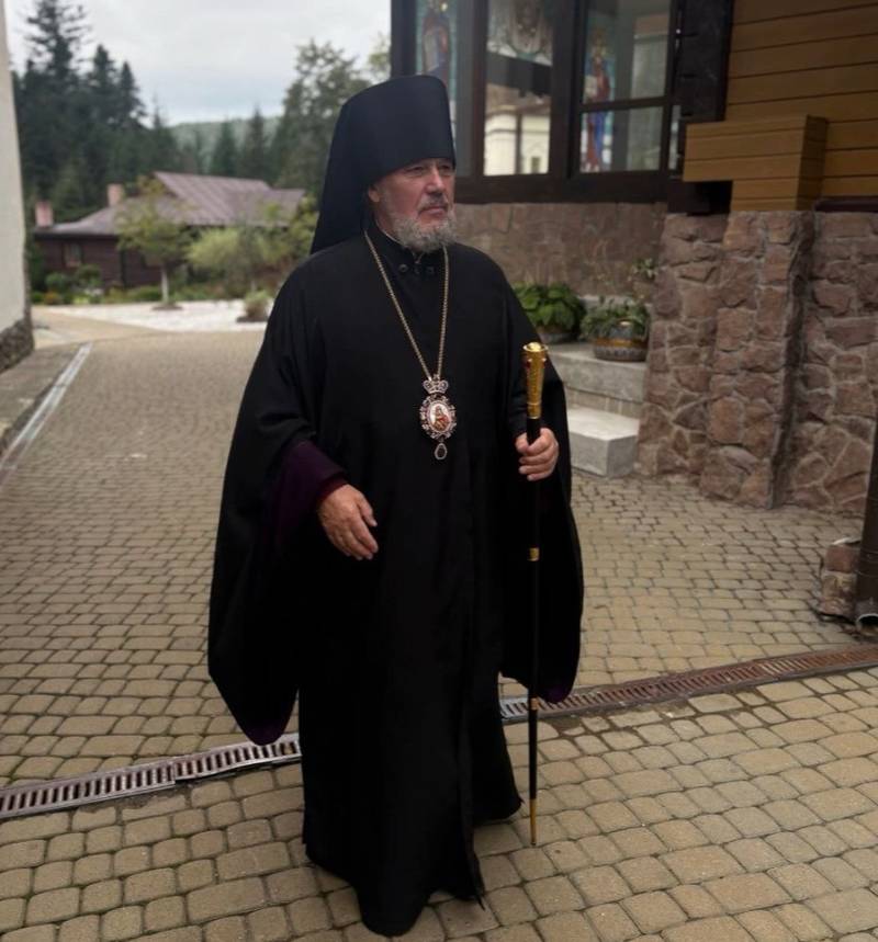 Служителі церкви мають перестати бути «напівбожеством»