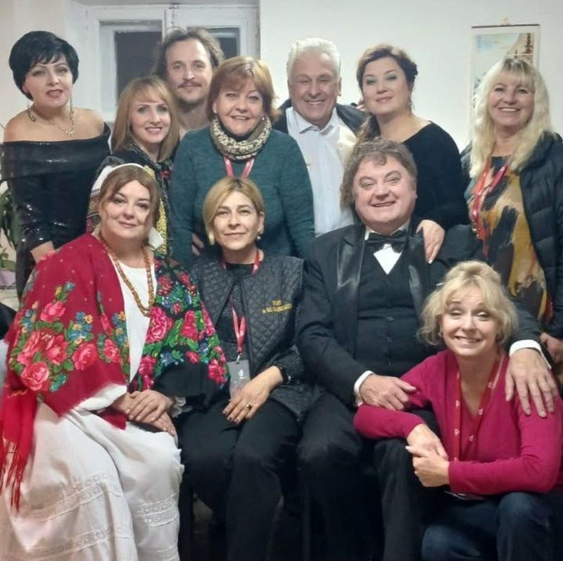 Нове життя в час війни: Вінницький драмтеатр повернувся з гастролів Україною