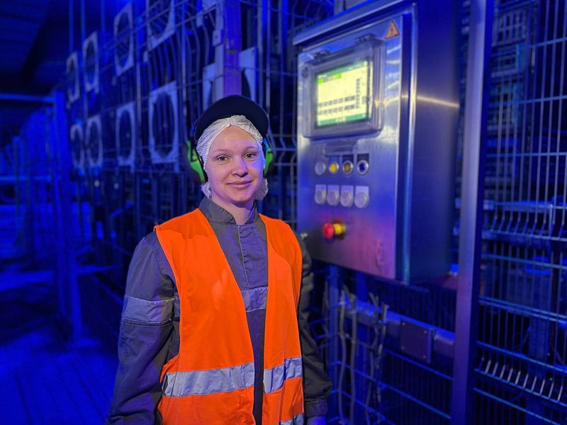 Історія незламної херсонки, яка стала першою жінкою-операторкою на Вінницькій птахофабриці МХП 