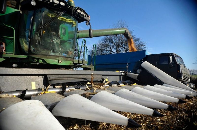 Аграрії Вінниччини зібрали понад 2,4 млн тонн зерна