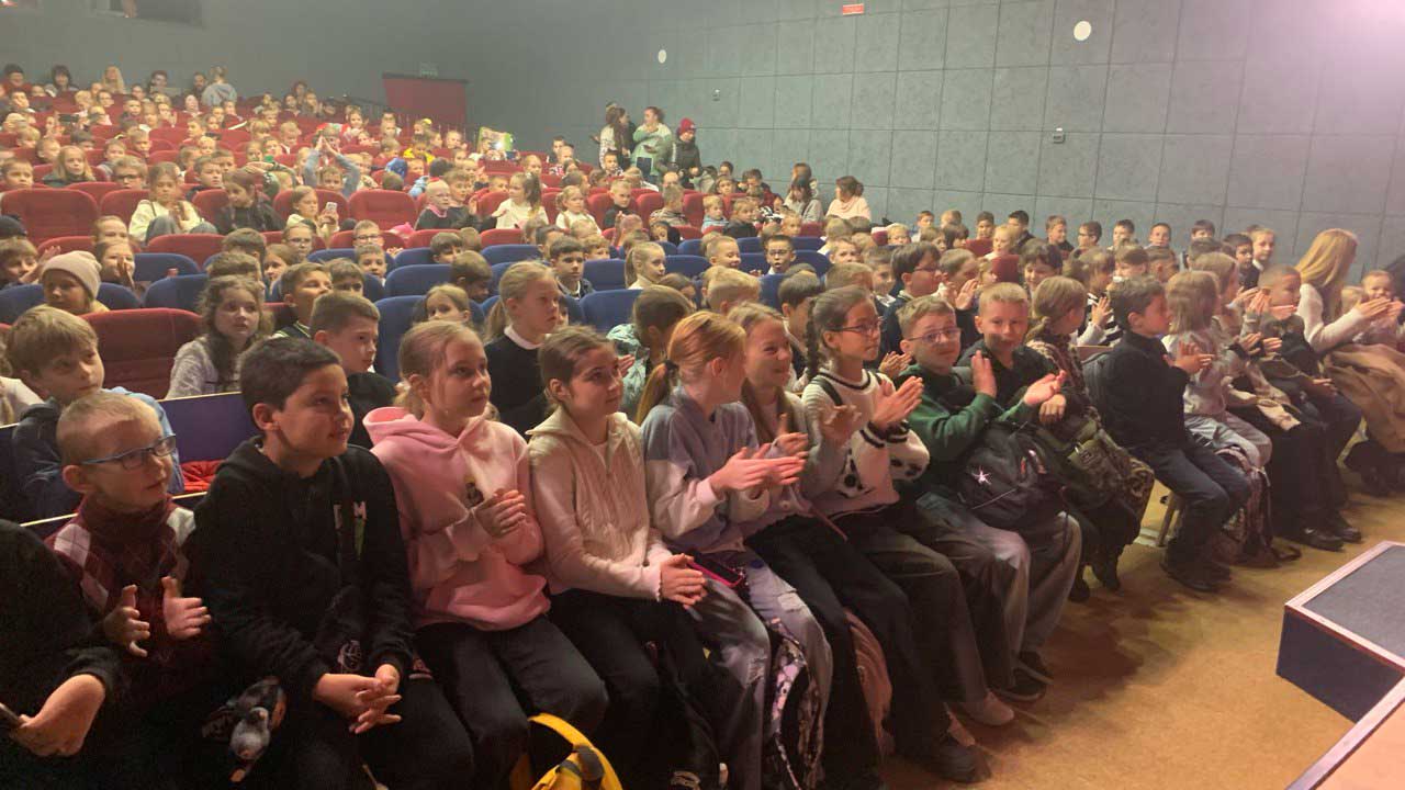 На фестивалі «Подільська лялька-2025» тріумфували вінничани з містичною виставою “Вій” за мотивами повісті Гоголя