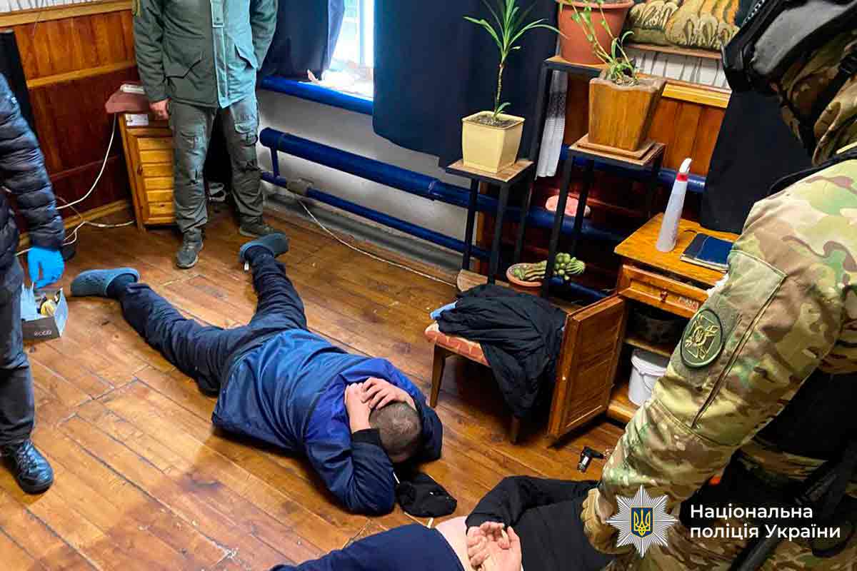 Схему збуту наркоти організував «смотрящий» за колонією