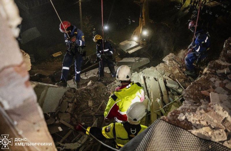 Для мешканців будинку у Хмельницькому підготували тимчасове житло