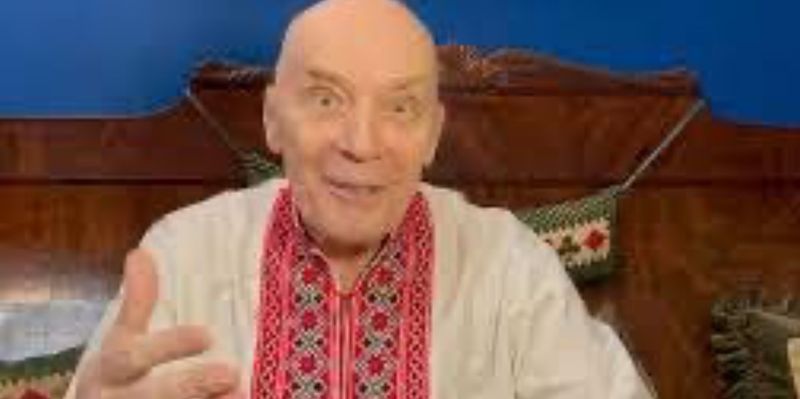 Актор Олександр Філіппенко опублікував на своїй сторінці в соцмережах світлину у вишиванці