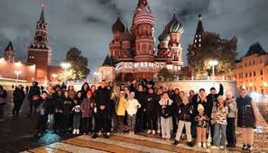 Окупанти намагаються «закохати» в росію школярів з ТОТ