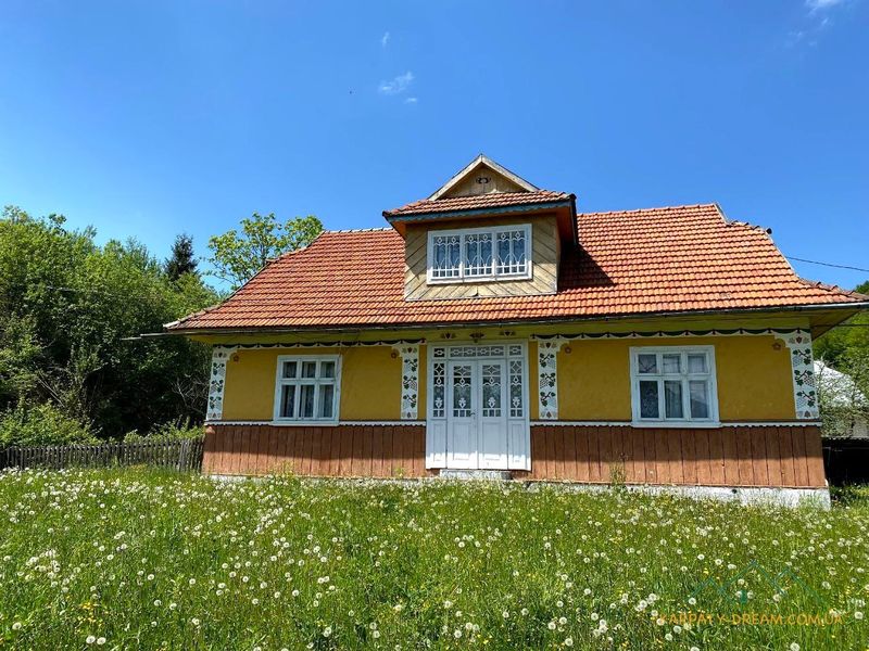 В Україні різко дорожчають приватні будинки