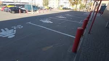 Рада підтримала виділення паркомісць для машин з дітьми