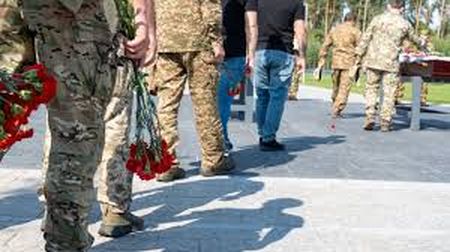 Закон про перепоховання загиблих військових: що зміниться