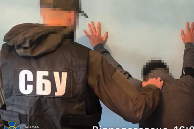 Викрили шахраїв, які під виглядом військових збирали допомогу на ЗСУ