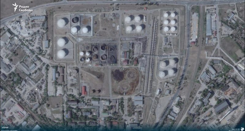 У Феодосії знищено 11 резервуарів із паливом на НПЗ – супутникові знімки