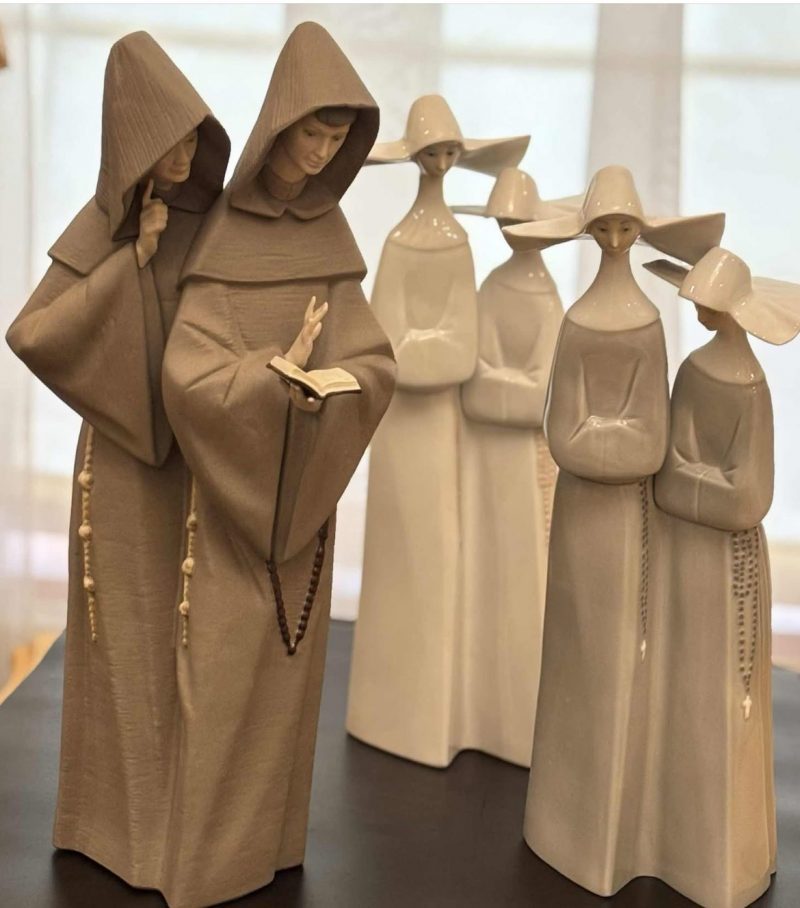 Єпископ мав 17 коханок