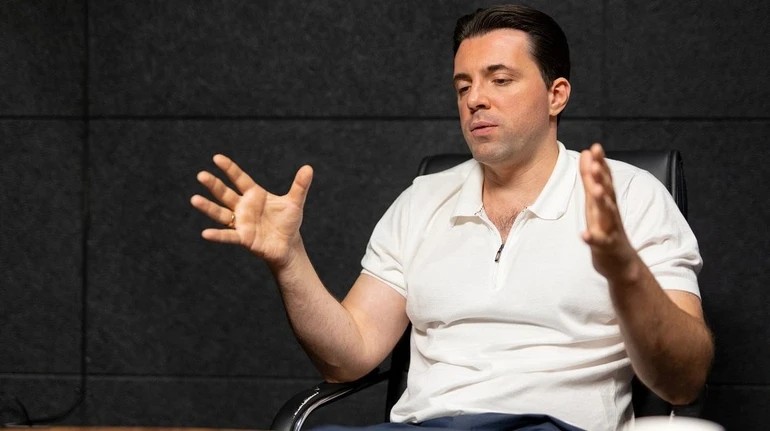 Обшукали авто та житло ексголови правління “Укренерго”