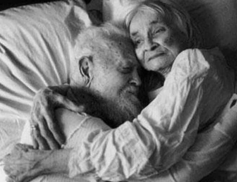 Продаються старі батьки. За скільки?