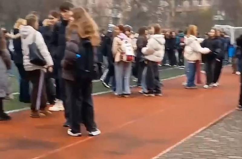 Сльозогінний газ розпалив  у вінницькій школі №33 девʼяти класник