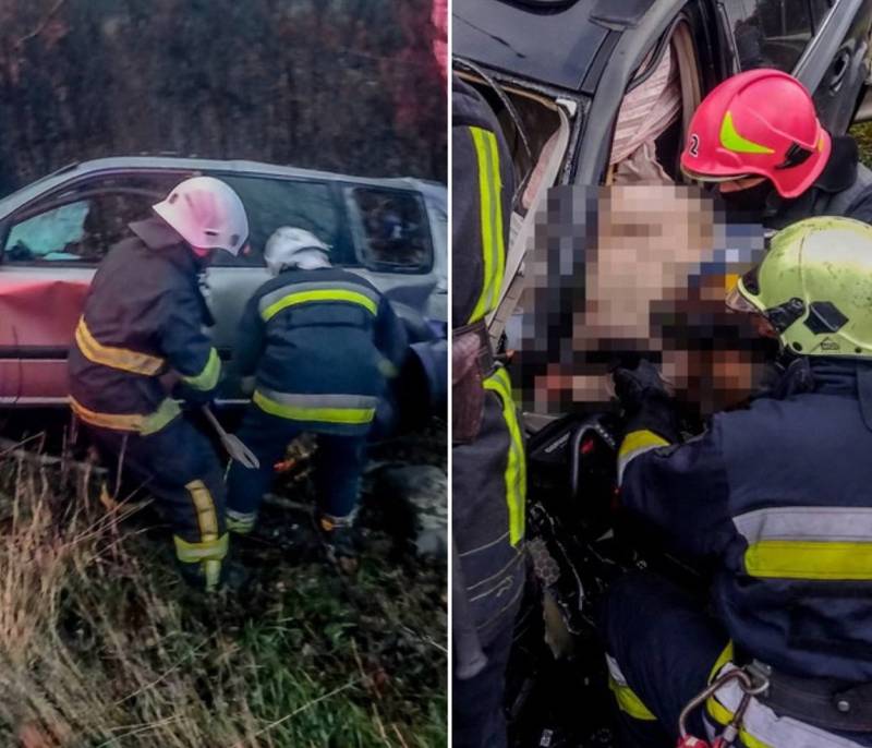 Рятувальники вирізали жінку з понівеченого у автотрощі авто