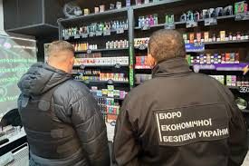 На Вінниччині накрили тіньовий «рынок вейпів»: вилучено товару на 5 млн грн. Під ударом — мережа «Vape Hub»