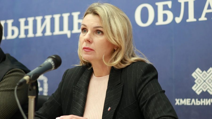 Чиновниця Хмельницької ОВА принижувала ветеранів та волонтерів