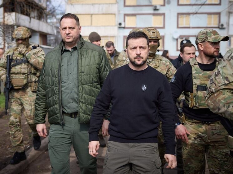 Скільки українців підтримують відставку Єрмака?