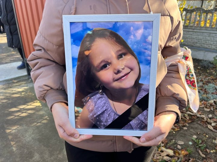 На Вінниччині прощаються із 7-річною Діаною