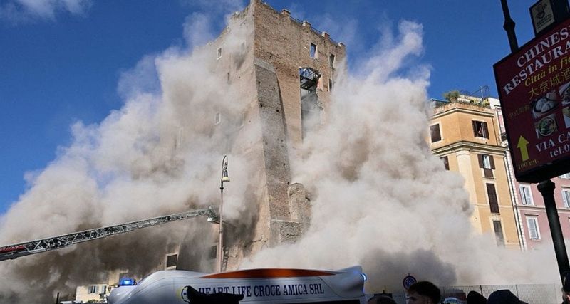 МЗС Італії викликало посла РФ після того, як Захарова висміяла обвал вежі в Римі