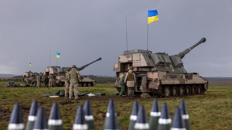 Велика Британія підтвердила передачу Україні всієї артилерії AS-90